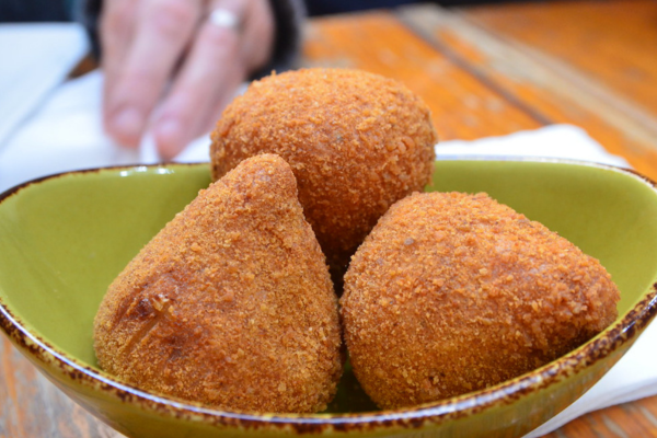 Coxinha de frango fácil